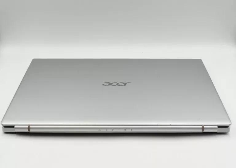 laptop-acer-aspire-3-przekatna-ekranu-1560