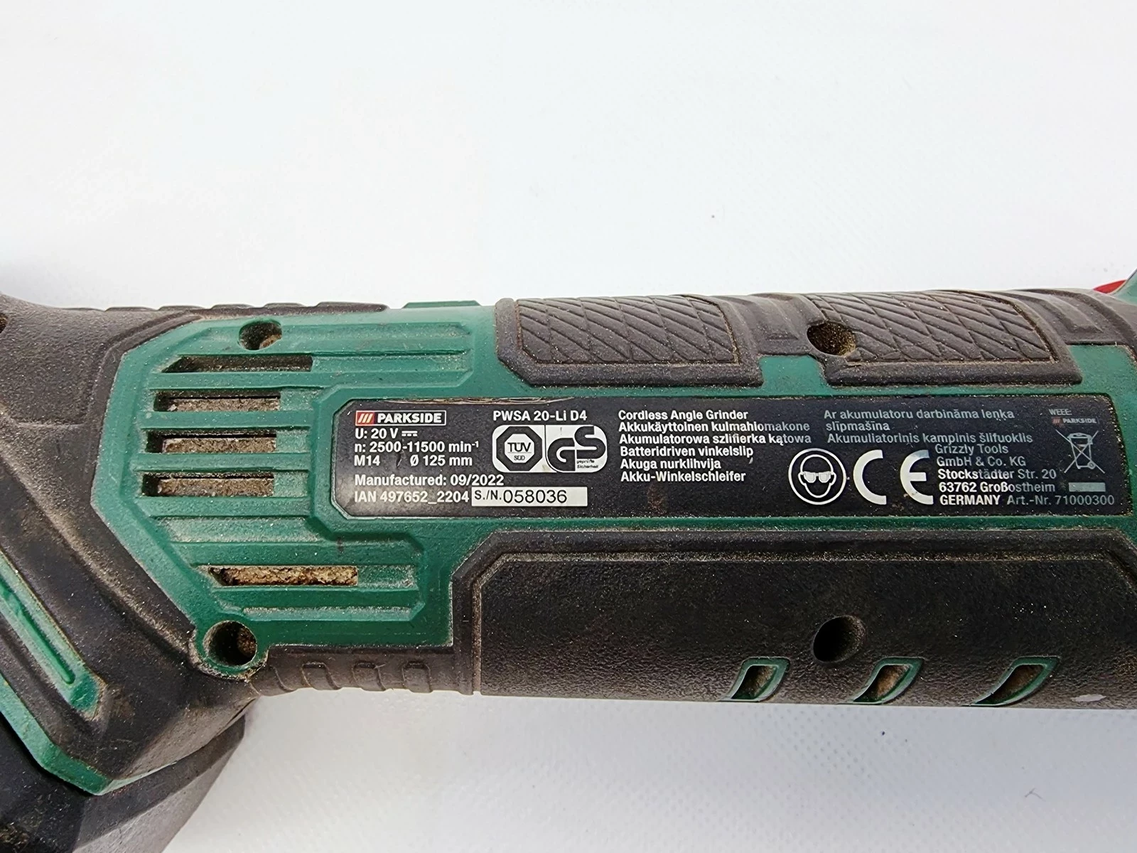 akumulatorowa-szlifierka-katowa-20-v-pwsa-20-li-d4-aku-waga-urzadzenia-373