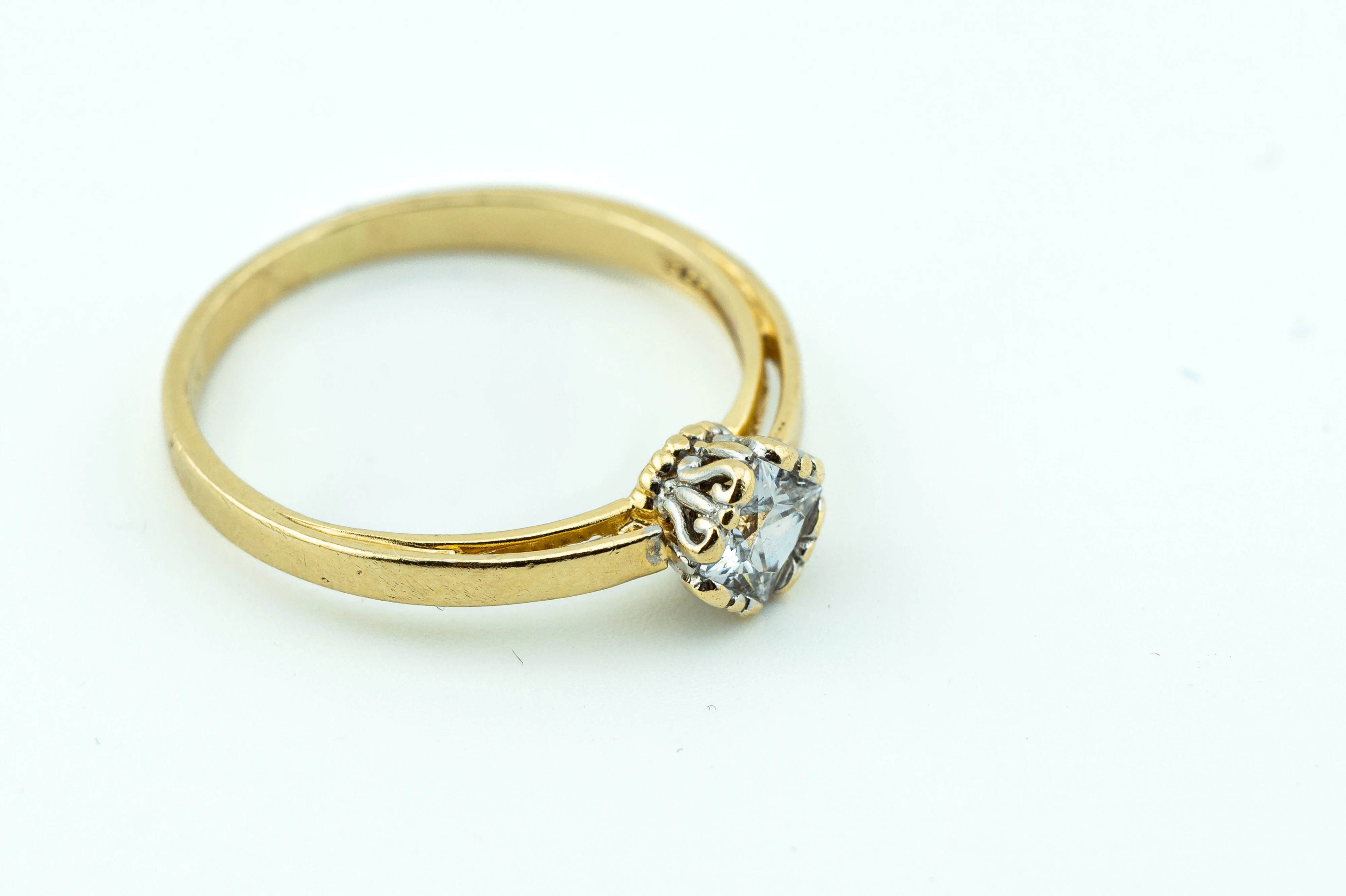 zl635-zloty-elegancki-zareczynowy-pierscionek-585-cyrkonia-14k-r14-193g-marka-248811-958954