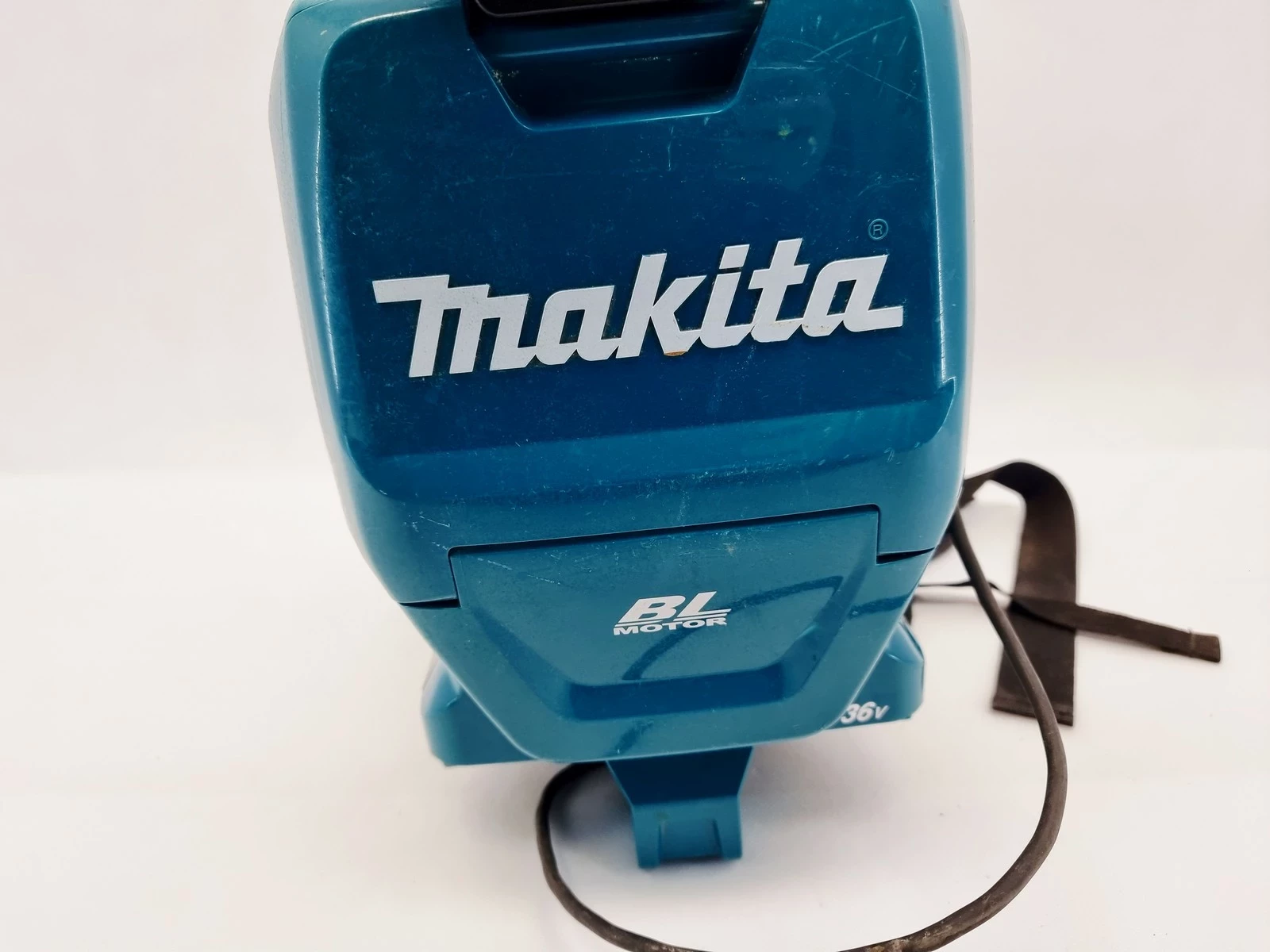 akumulatorowy-odkurzacz-plecakowy-makita-dvc660-dabrowszczakow-1811-sj-olsztyn