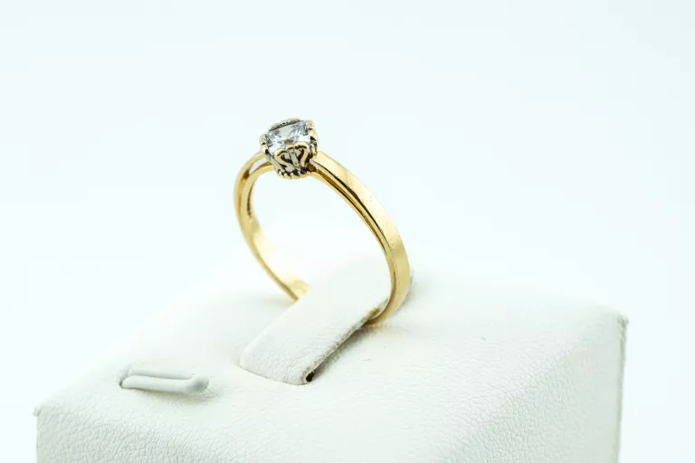 zl635-zloty-elegancki-zareczynowy-pierscionek-585-cyrkonia-14k-r14-193g-rodzaj-2205-2