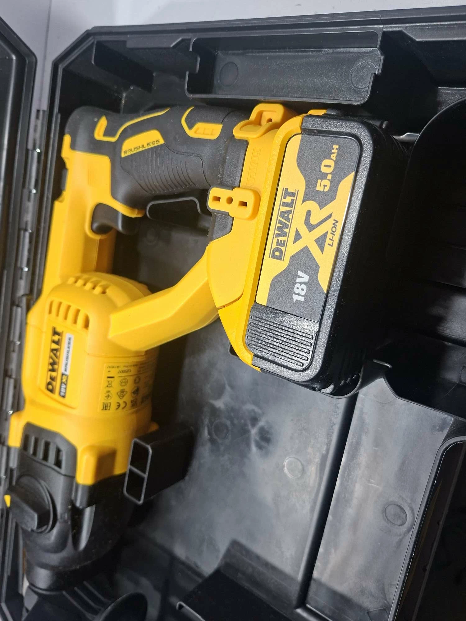 mlotowiertarka-dewalt-dch133-ideal-walizka-bateria-stan-11323-2