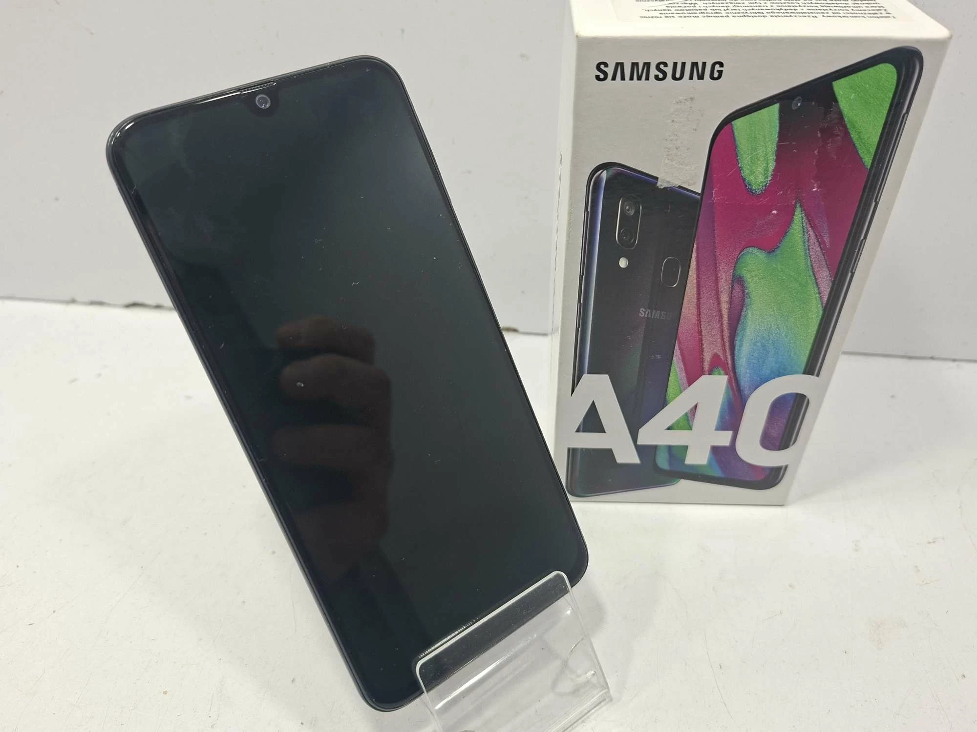 telefon-samsung-a40-ean-gtin-8801643826352