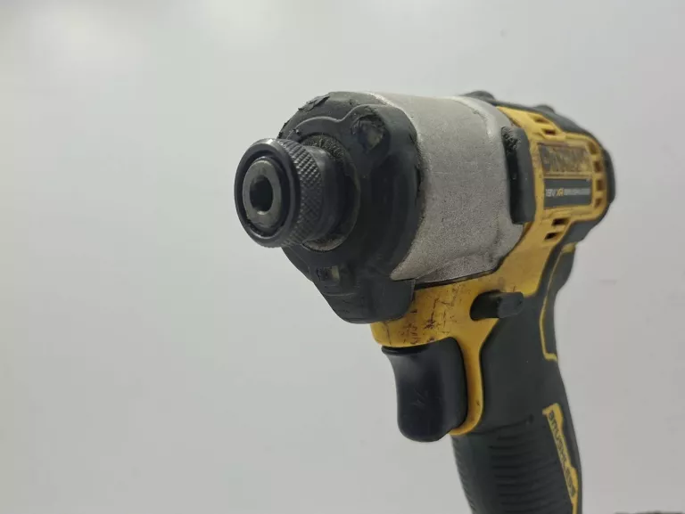 zakretarka-dewalt-dcf-840-maksymalna-srednica-srub-204653-1120010