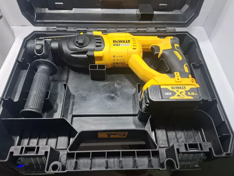 mlotowiertarka-dewalt-dch133-ideal-walizka-bateria-bielska-45-plock