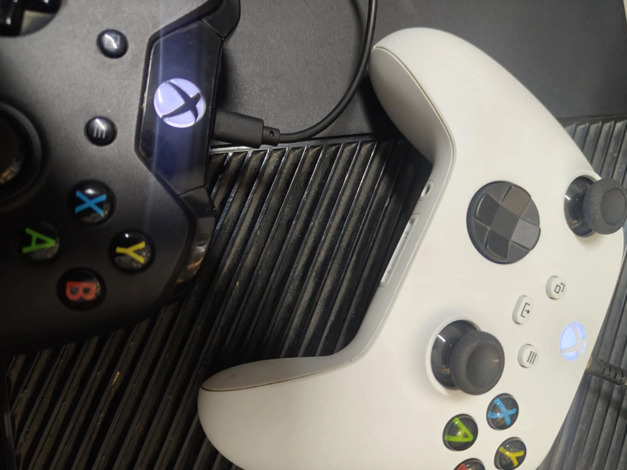 konsola-xbox-one-1540-500gb-dysk-wbudowana-pamiec-5179-51