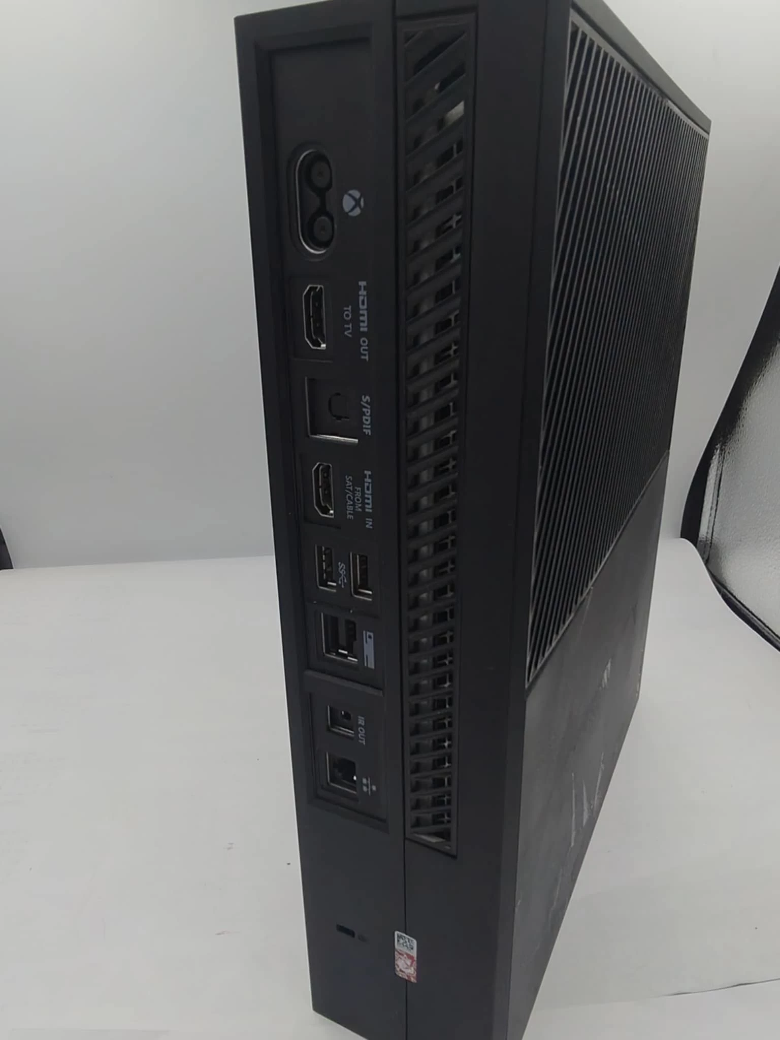 konsola-xbox-one-1540-500gb-gry-w-zestawie-205998-225570