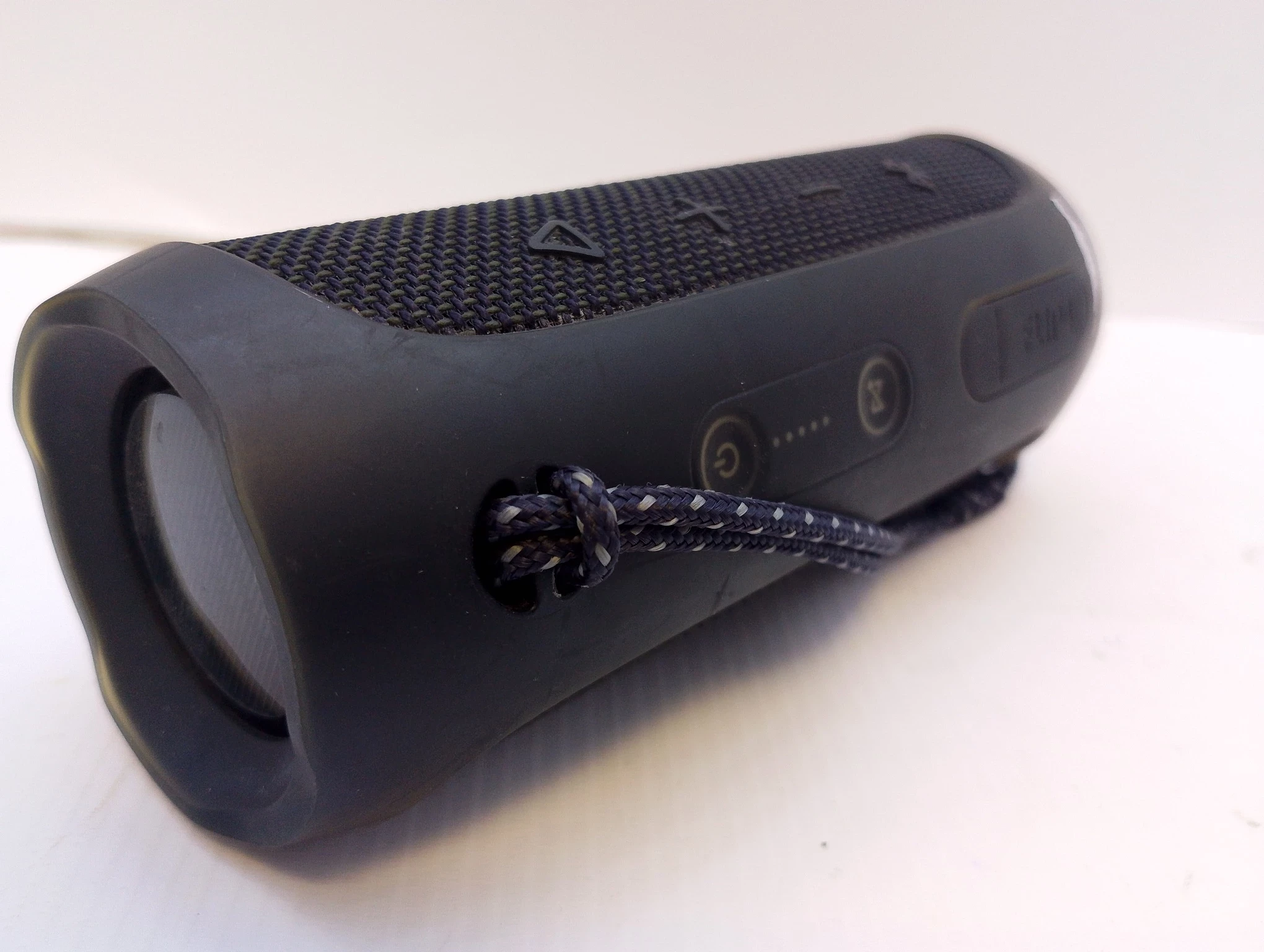 glosnik-jbl-flip4-czarny-stan-11323-2