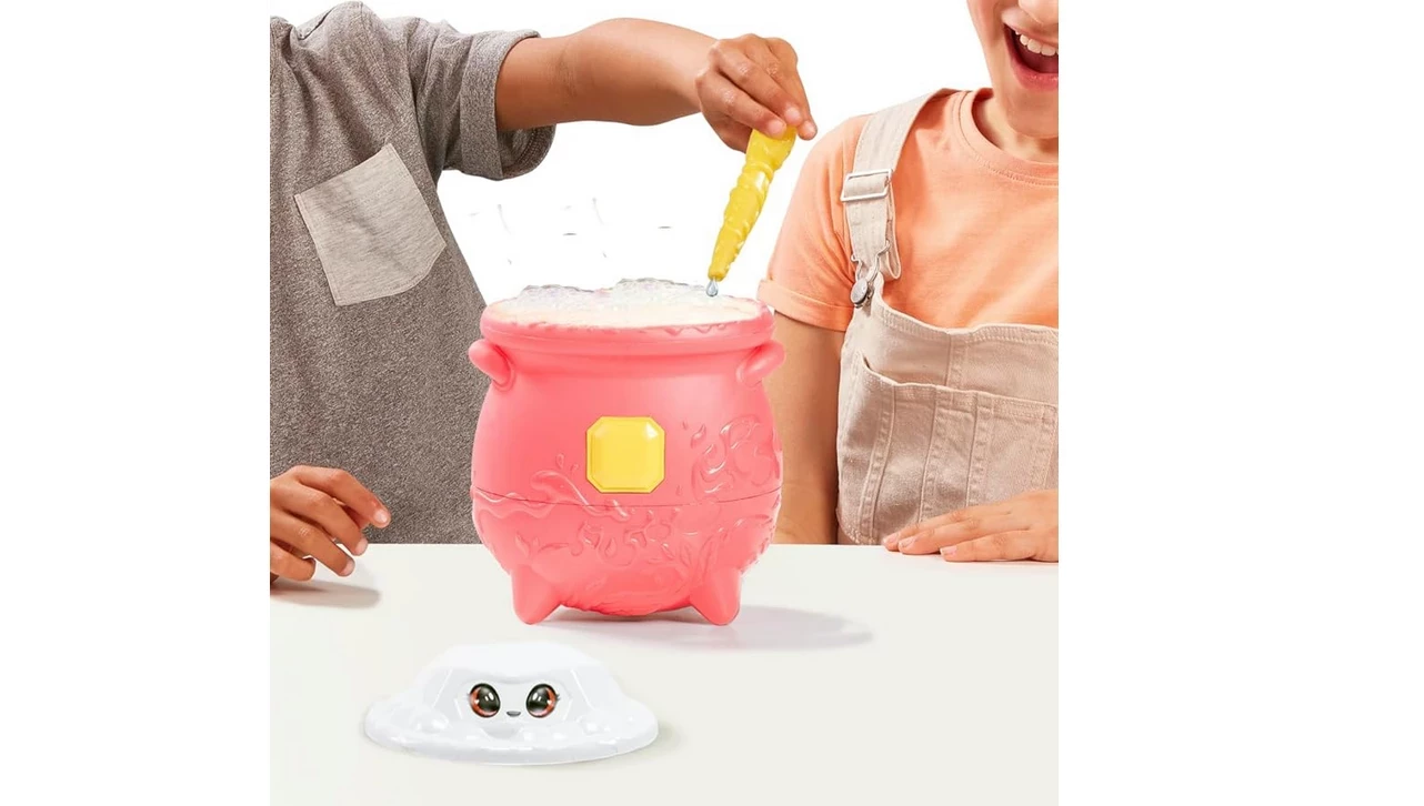 magic-mixies-magiczny-kociolek-magia-ognia-swieci-zmienia-kolor-maskotka-ean-gtin-630996148822