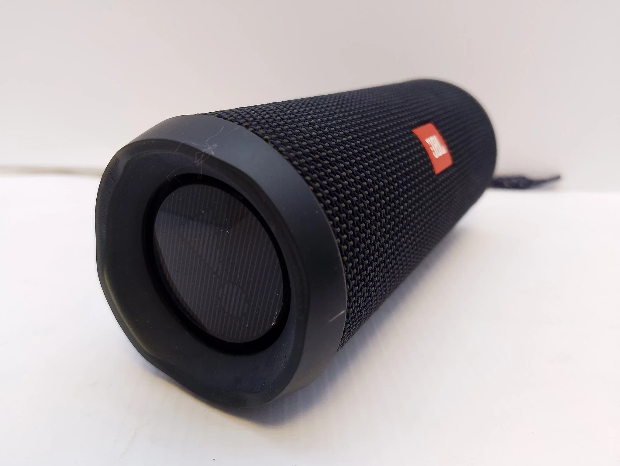 glosnik-jbl-flip4-czarny-ean-gtin-036000010039