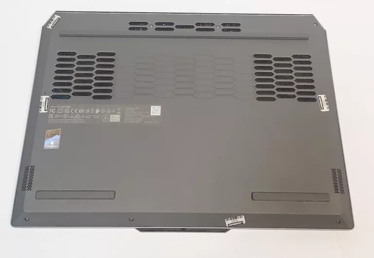 laptop-lenovo-loq-15iax9-komplet-liczba-rdzeni-procesora-4329-7