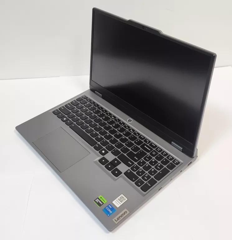 laptop-lenovo-loq-15iax9-komplet-przekatna-ekranu-1560