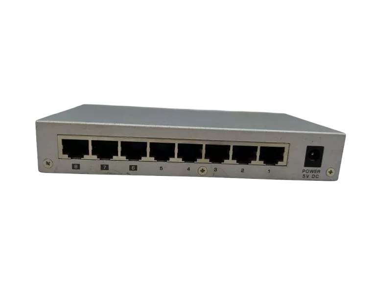 switch-zyxel-es-108a-8-p-10100mbs-niezarzadzalny-stan-11323-2