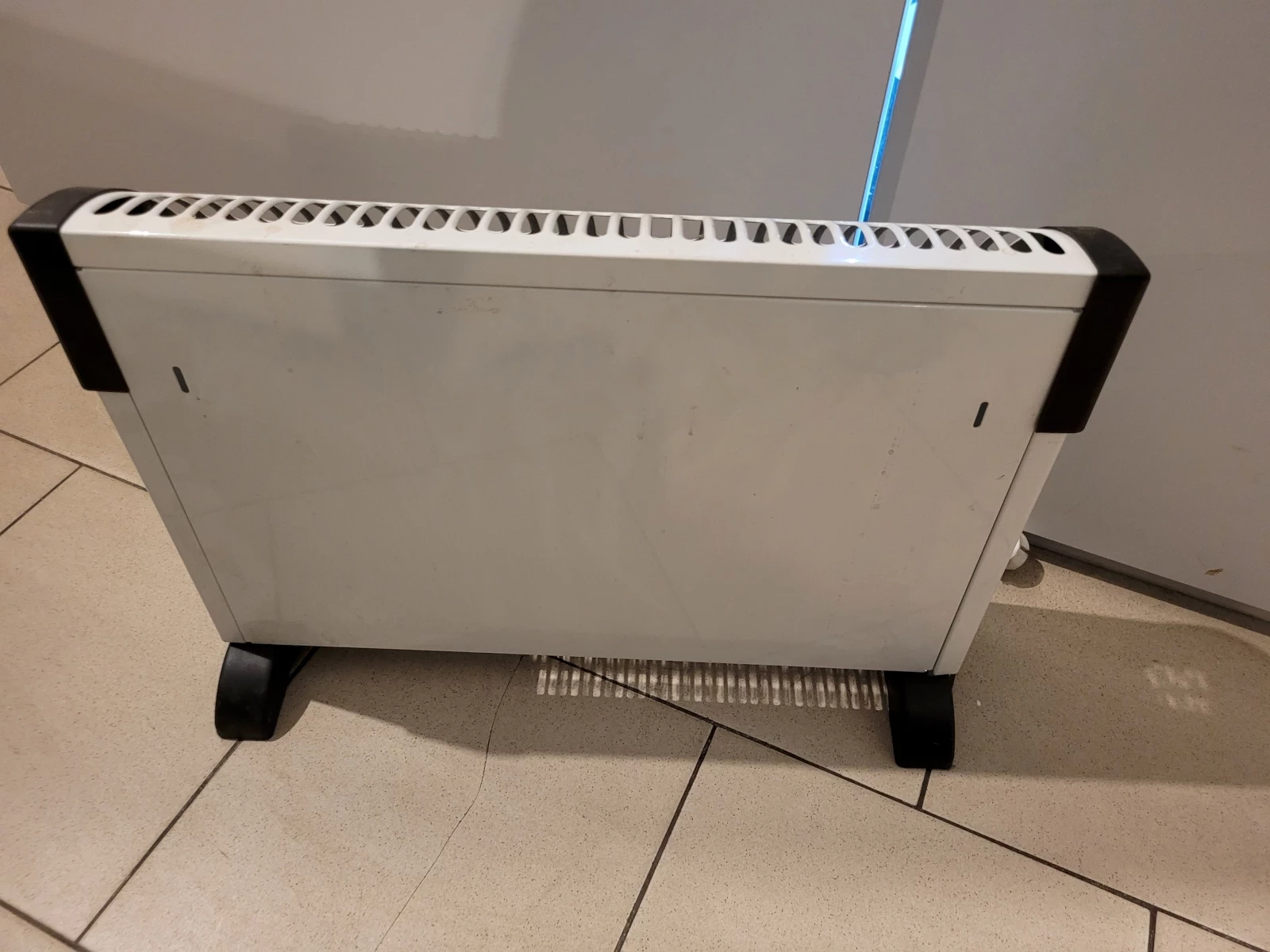 grzejnik-elektryczny-konwektorowy-volteno-vo0267-2000-w-stan-11323-2