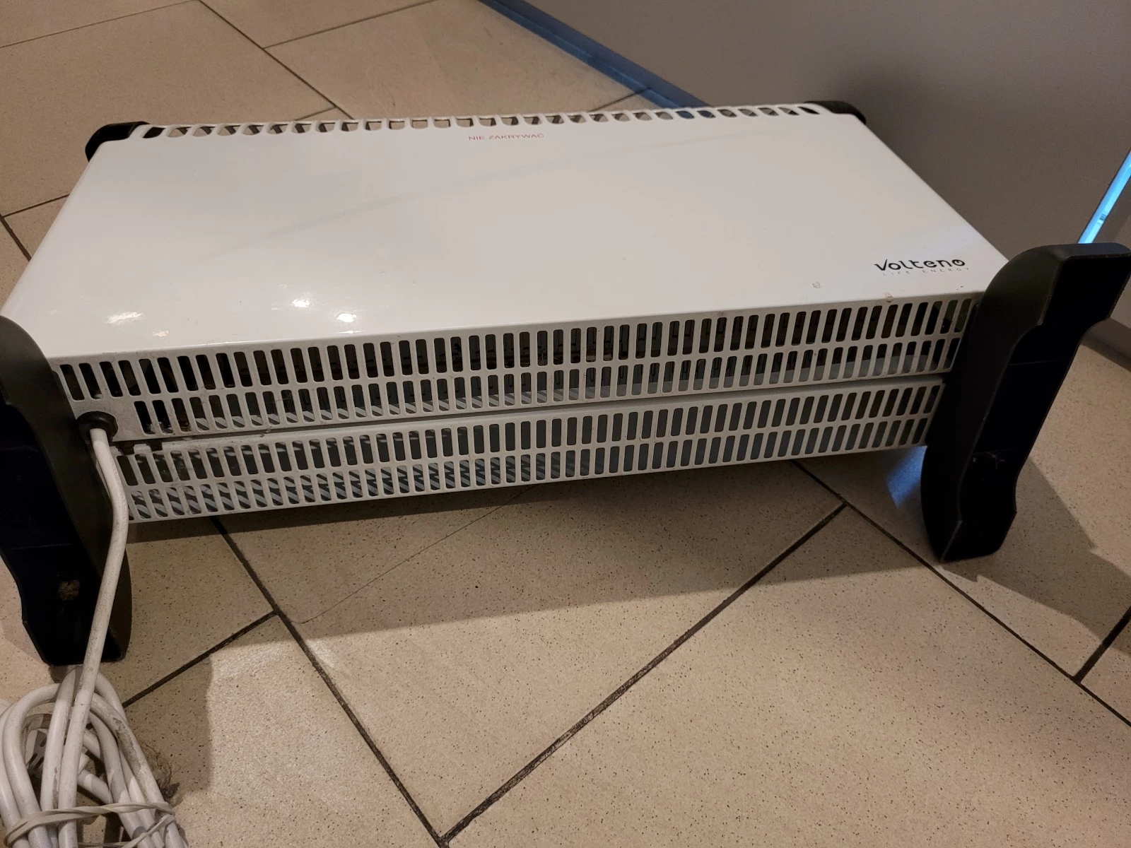 grzejnik-elektryczny-konwektorowy-volteno-vo0267-2000-w-kod-producenta-vo0267