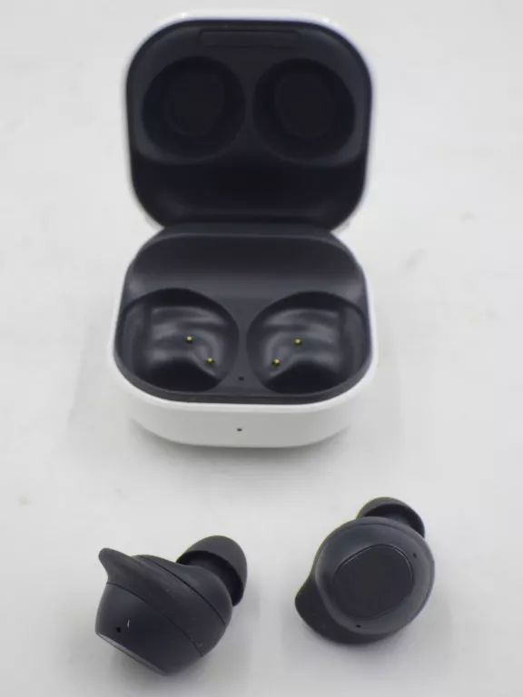 sluchawki-bezprzewodowe-douszne-samsung-galaxy-buds-fe-dabrowszczakow-26-swarzedz