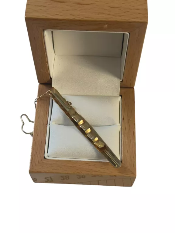 piekna-zlota-spinka-do-krawatu-p585-material-17128-2