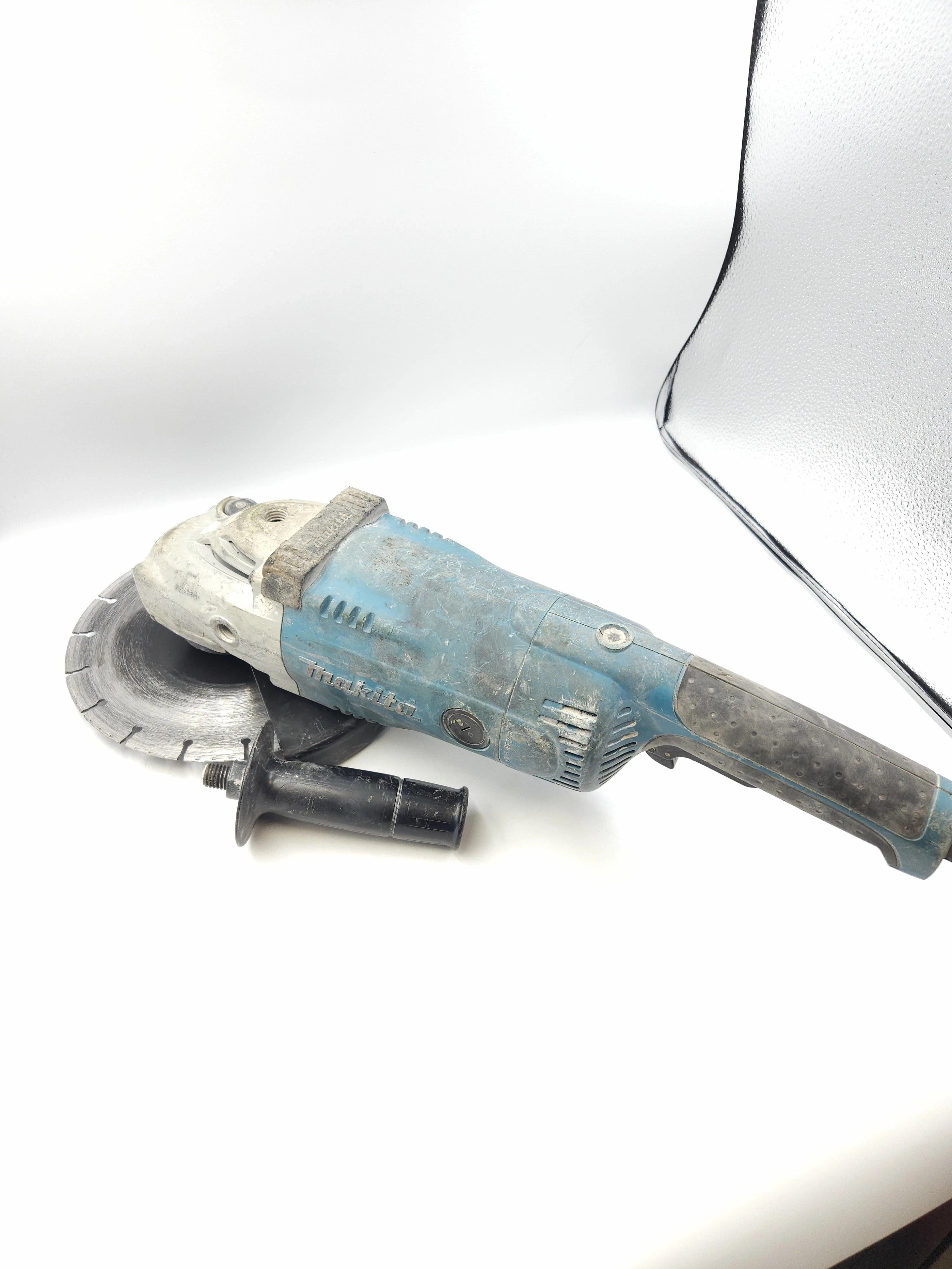 szlifierka-katowa-makita-ga9020r-walizka-ratuszowa-5-szamotuly