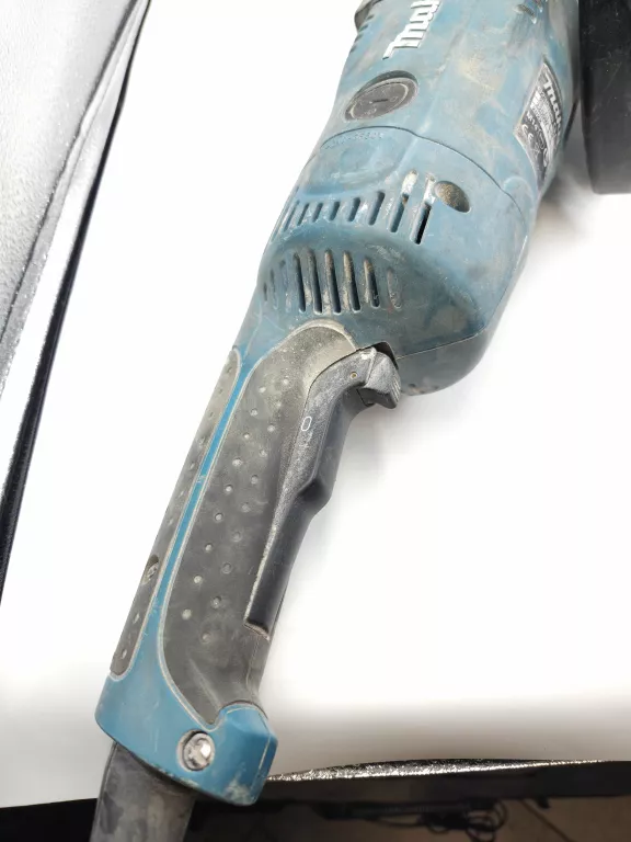 szlifierka-katowa-makita-ga9020r-walizka-marka-248811-950929