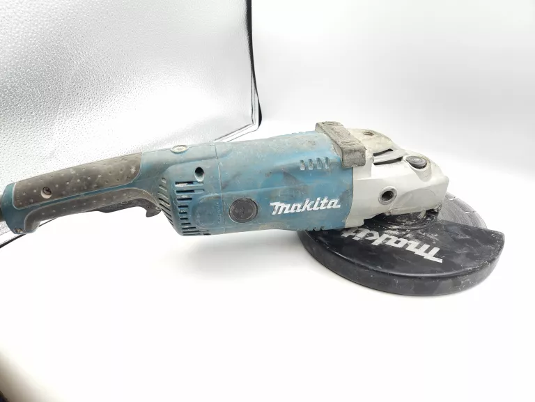 szlifierka-katowa-makita-ga9020r-walizka-rodzaj-zasilania-128529-2