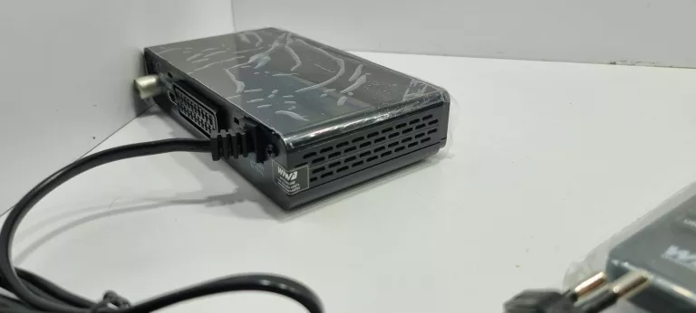 dekoder-dvbt2-wiwa-h265-model-h265-2790z