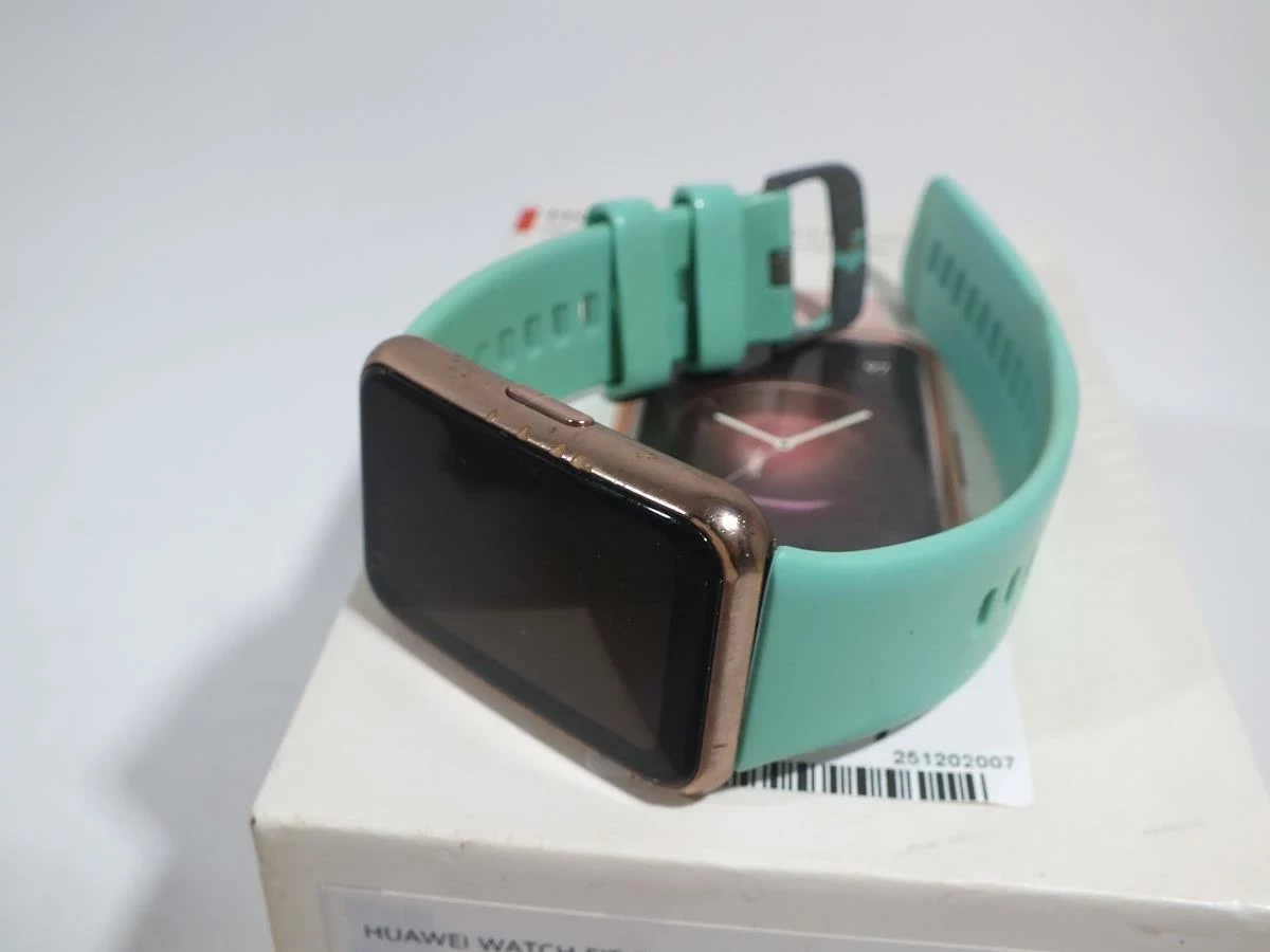 smartwatch-huawei-fit-new-pud-stan-11323-2