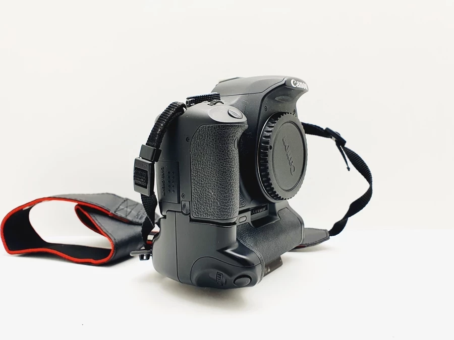 lustrzanka-canon-500d-efs-18-200mm-grip-canon-bg-e20-torba-rozdzielczosc-1500