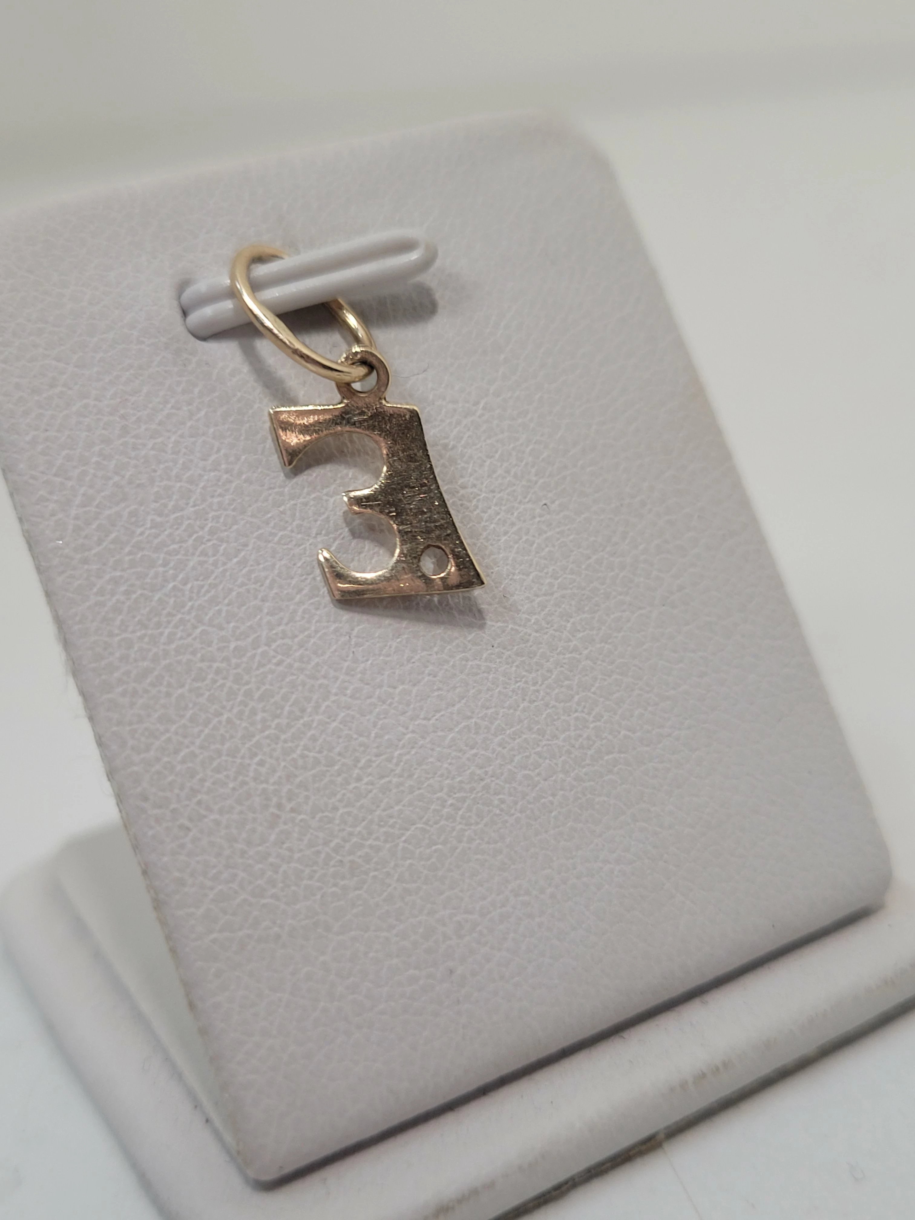 zlota-zawieszka-litera-e-056g-585-rodzaj-2205-2