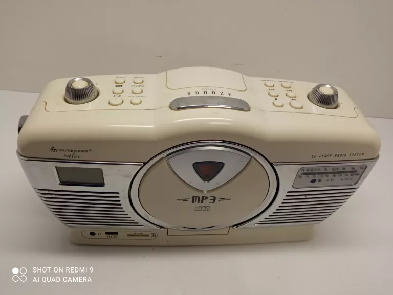 radio-biale-w-stylu-retro-boh-warszawy-69-bartoszyce