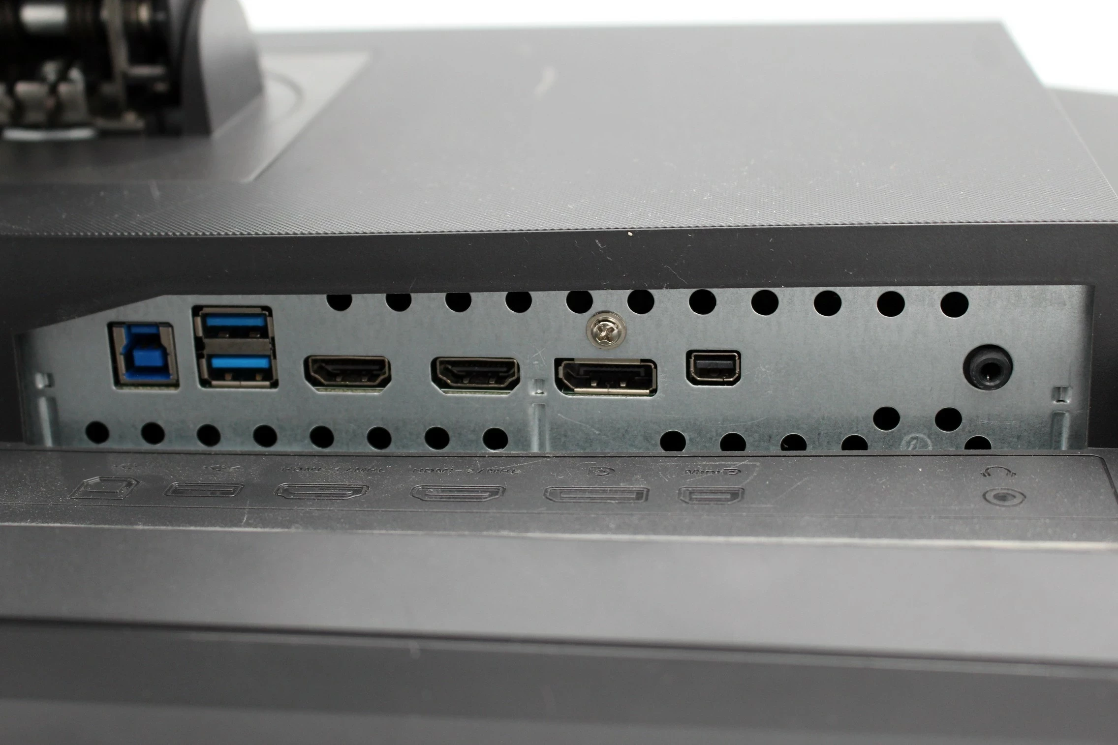 monitor-led-asus-mg279q-27-2560-x-1440-px-ips-pls-zlacza-206734-1