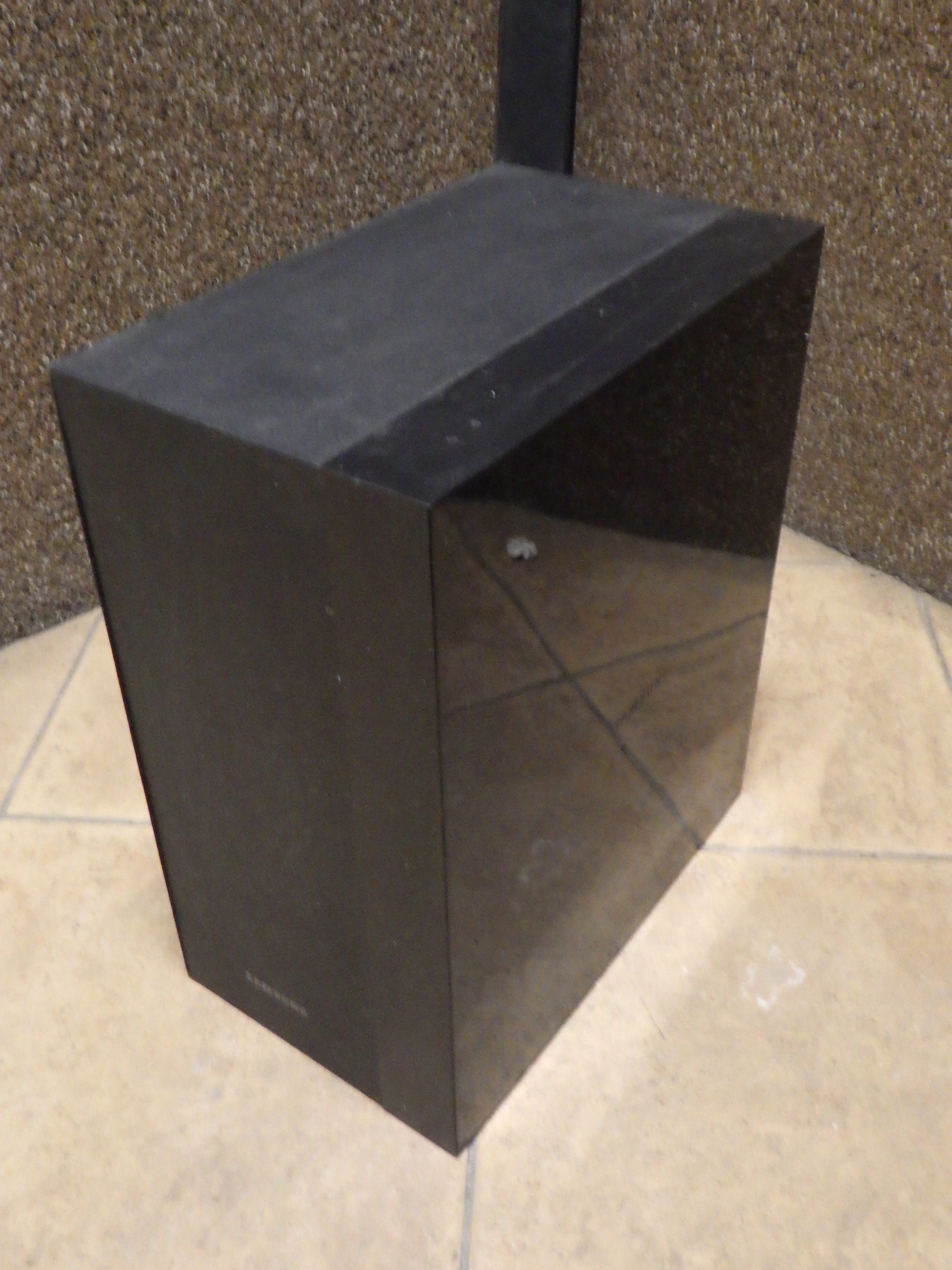 soundbar-samsung-hw-j450-en-marka-248811-951414