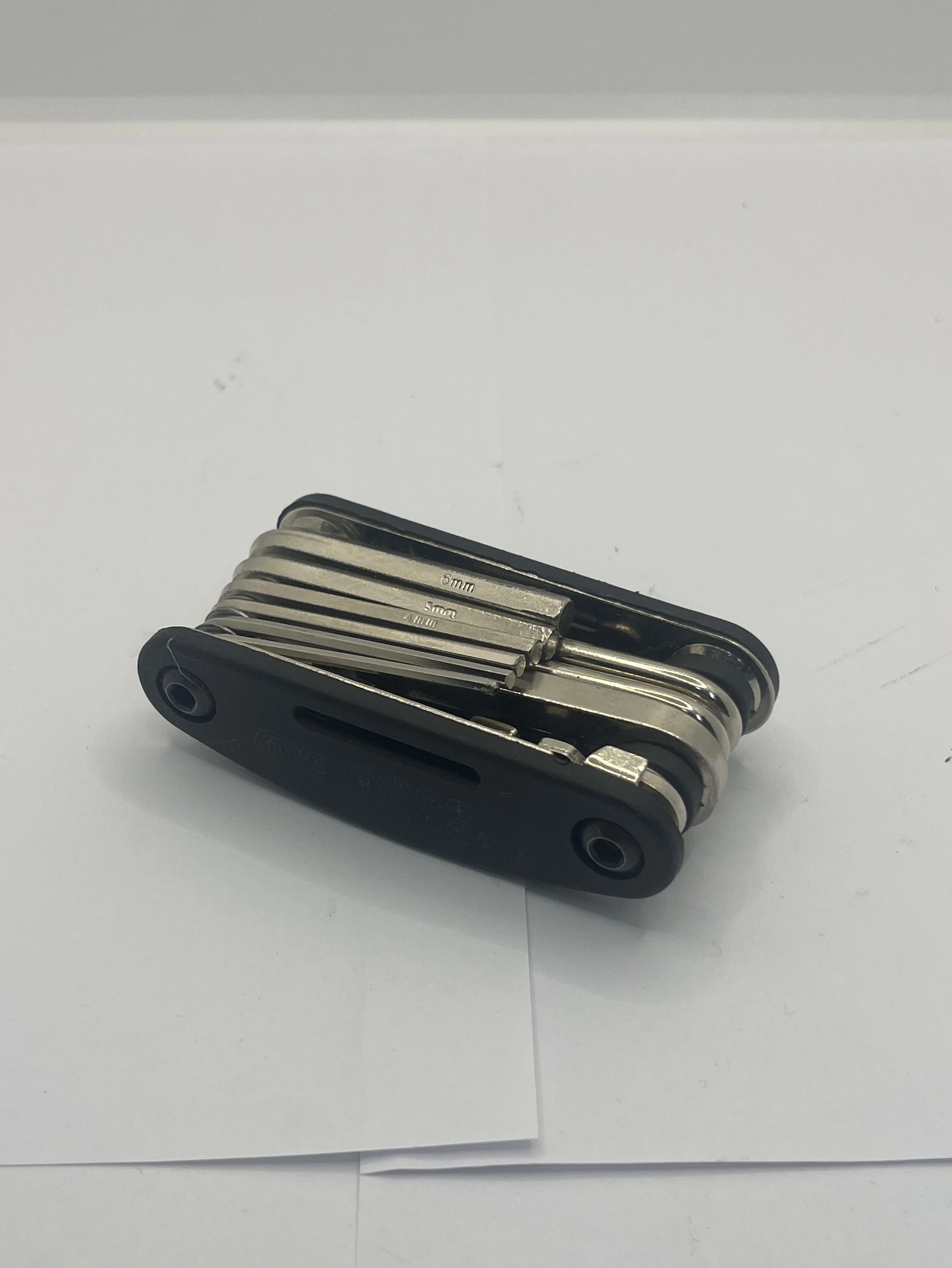 multitool-16w1-zestaw-kluczy-dworcowa-26-bytom