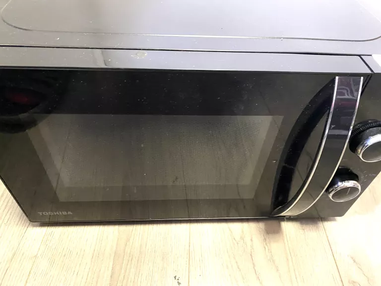 mikrofalowka-toshiba-czarna-starowislna-16-krakow