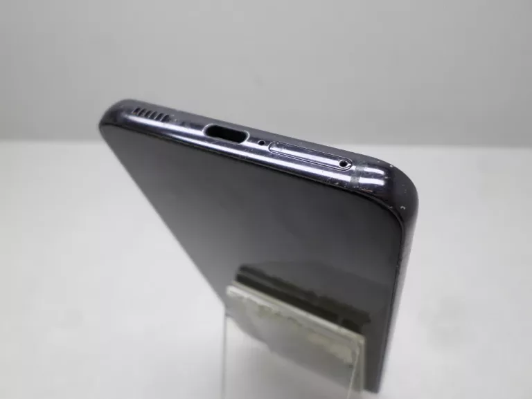 telefon-samsung-galaxy-s22-system-operacyjny-4388-1