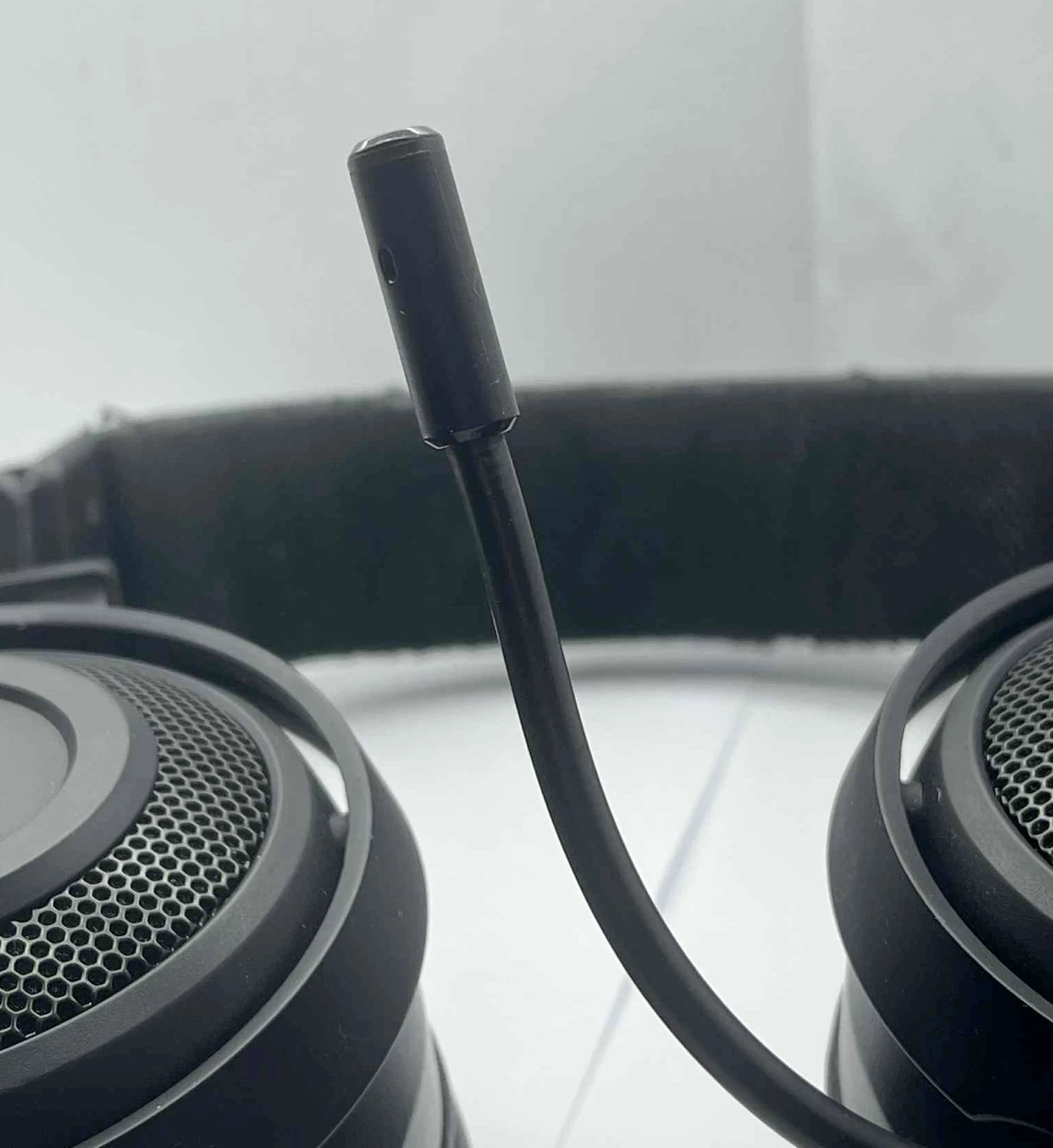 sluchawki-przewodowe-razer-nari-stan-11323-2