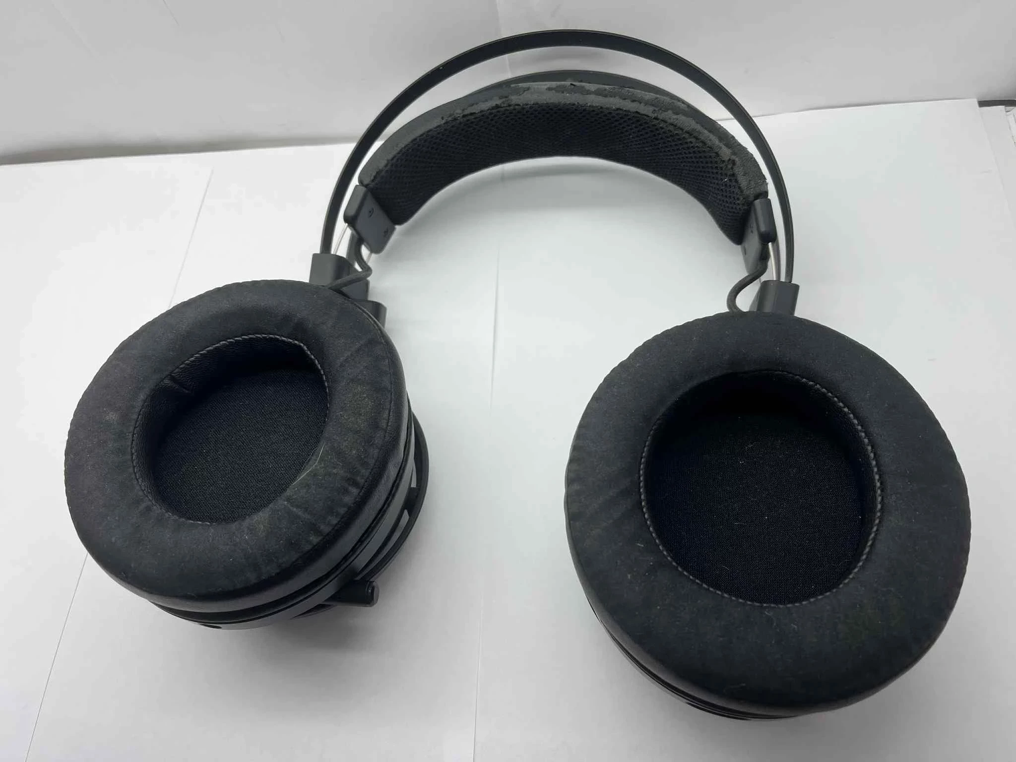 sluchawki-przewodowe-razer-nari-transmisja-sygnalu-203713-217785