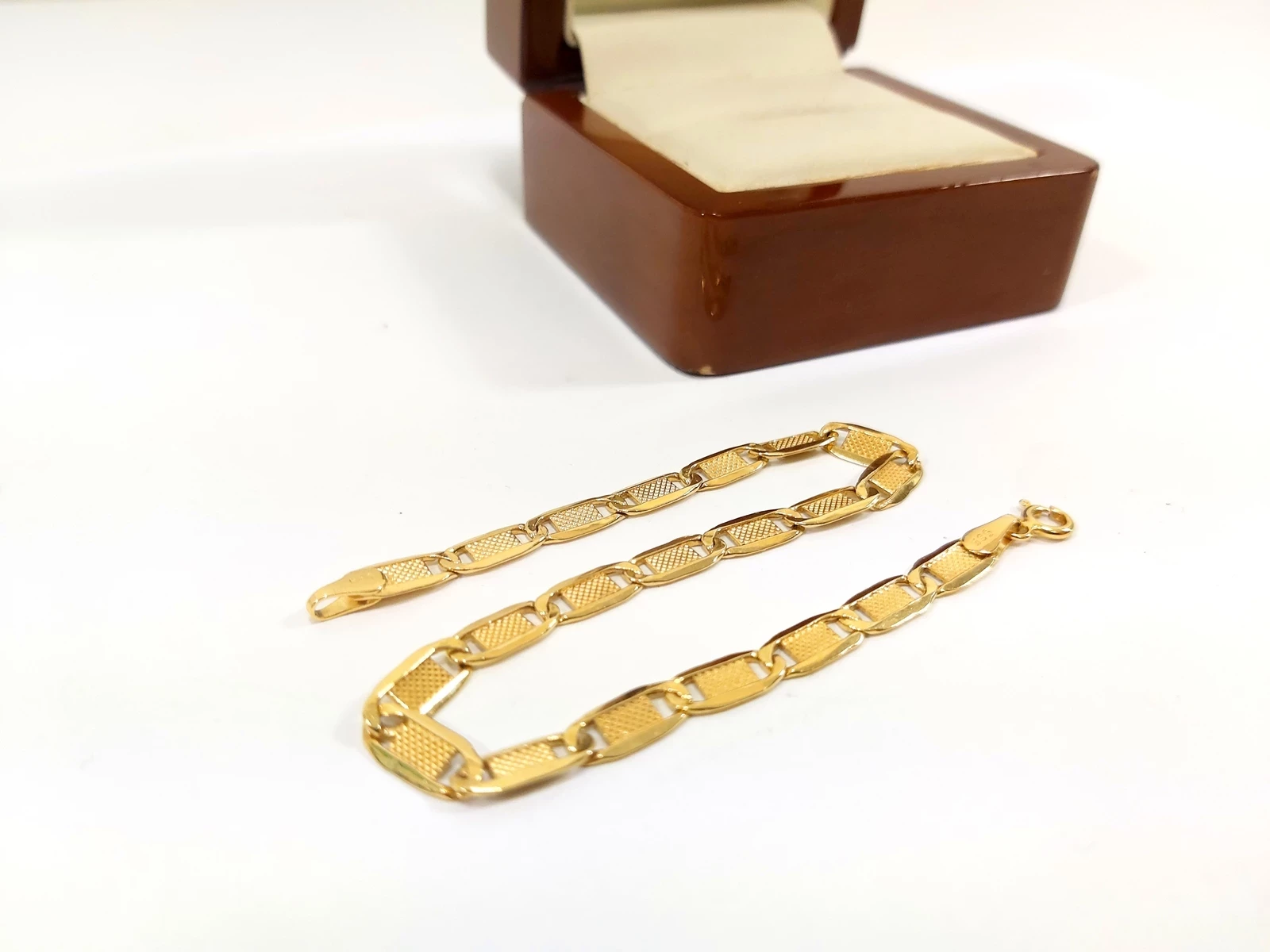 blyszczaca-zlota-bransoletka-proby-585-dl-19cm-zloto-14k-mickiewicza-1-nidzica