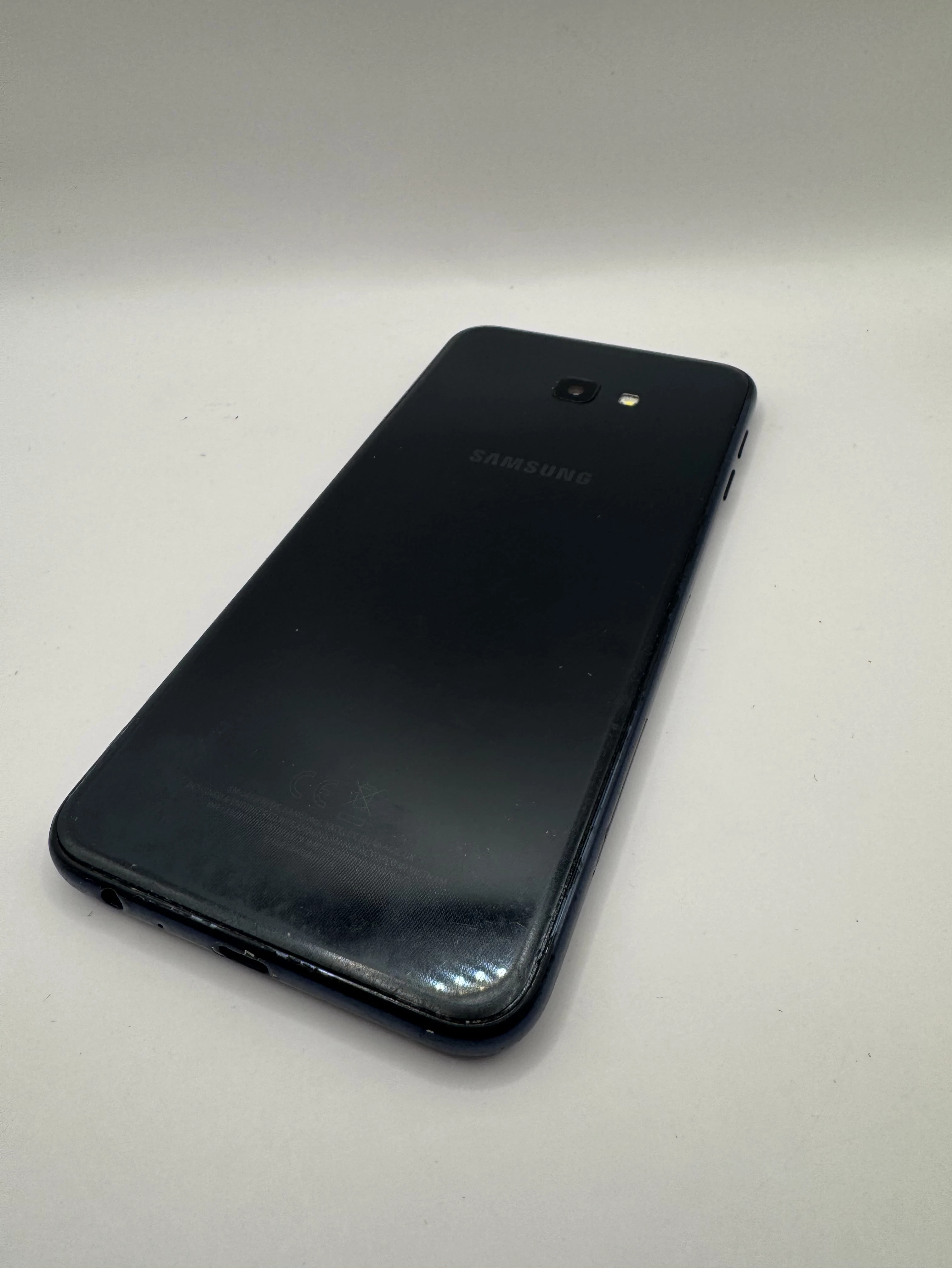 samsung-galaxy-j4-232gb-przekatna-ekranu-600