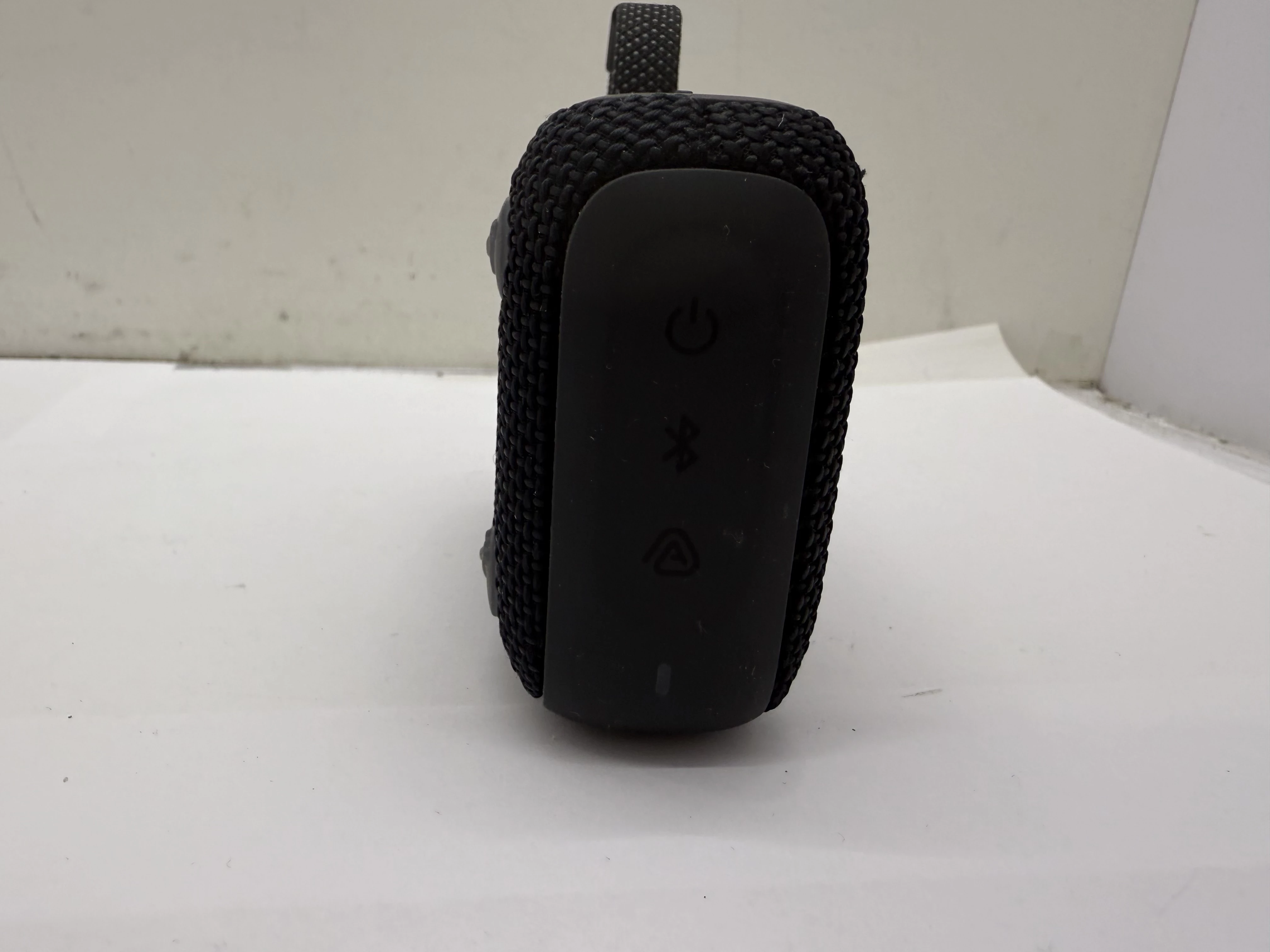 glosnik-jbl-go4-moc-420