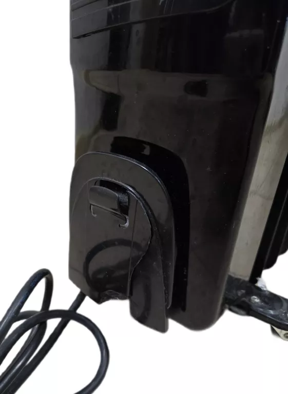 grzejnik-olejowy-blyss-lh01f-1129-moc-maksymalna-2900