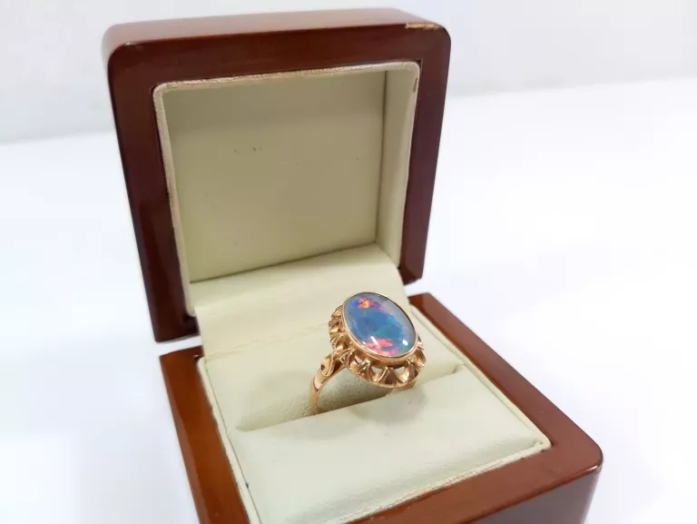 wyjatkowy-zloty-pierscionek-proby-585-rozmiar-17-kamienie-221-128