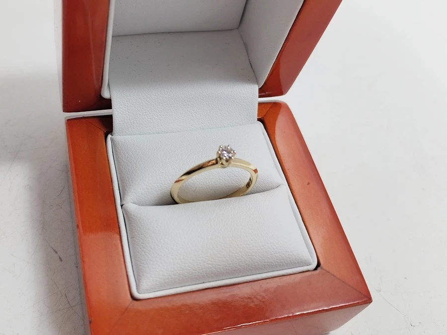 zloty-pierscionek-z-diamentem-585-14k-184g-13r-grojecka-79-warszawa