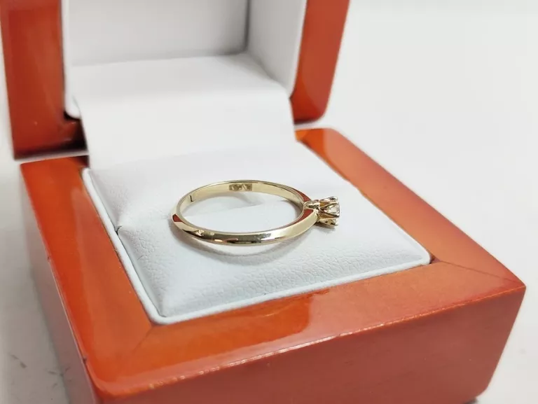 zloty-pierscionek-z-diamentem-585-14k-184g-13r-material-15835-2