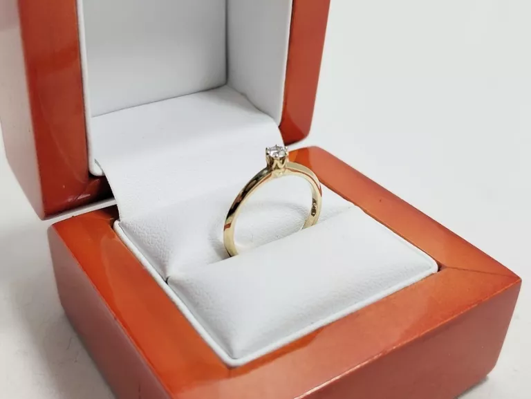 zloty-pierscionek-z-diamentem-585-14k-184g-13r-ean-gtin-5903772041538