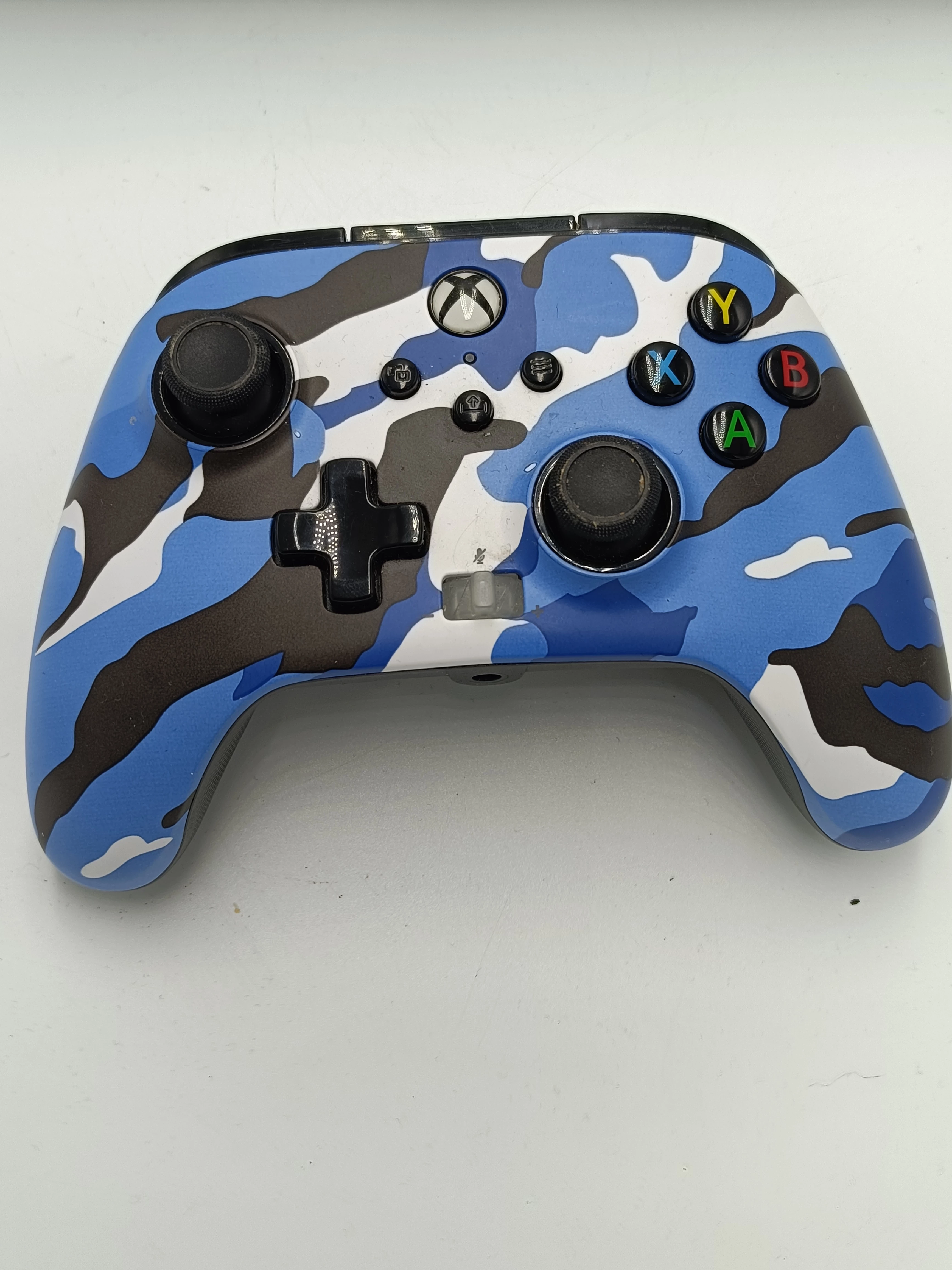 konsola-xbox-one-s-1t-liczba-kontrolerow-w-zestawie-205994-225550