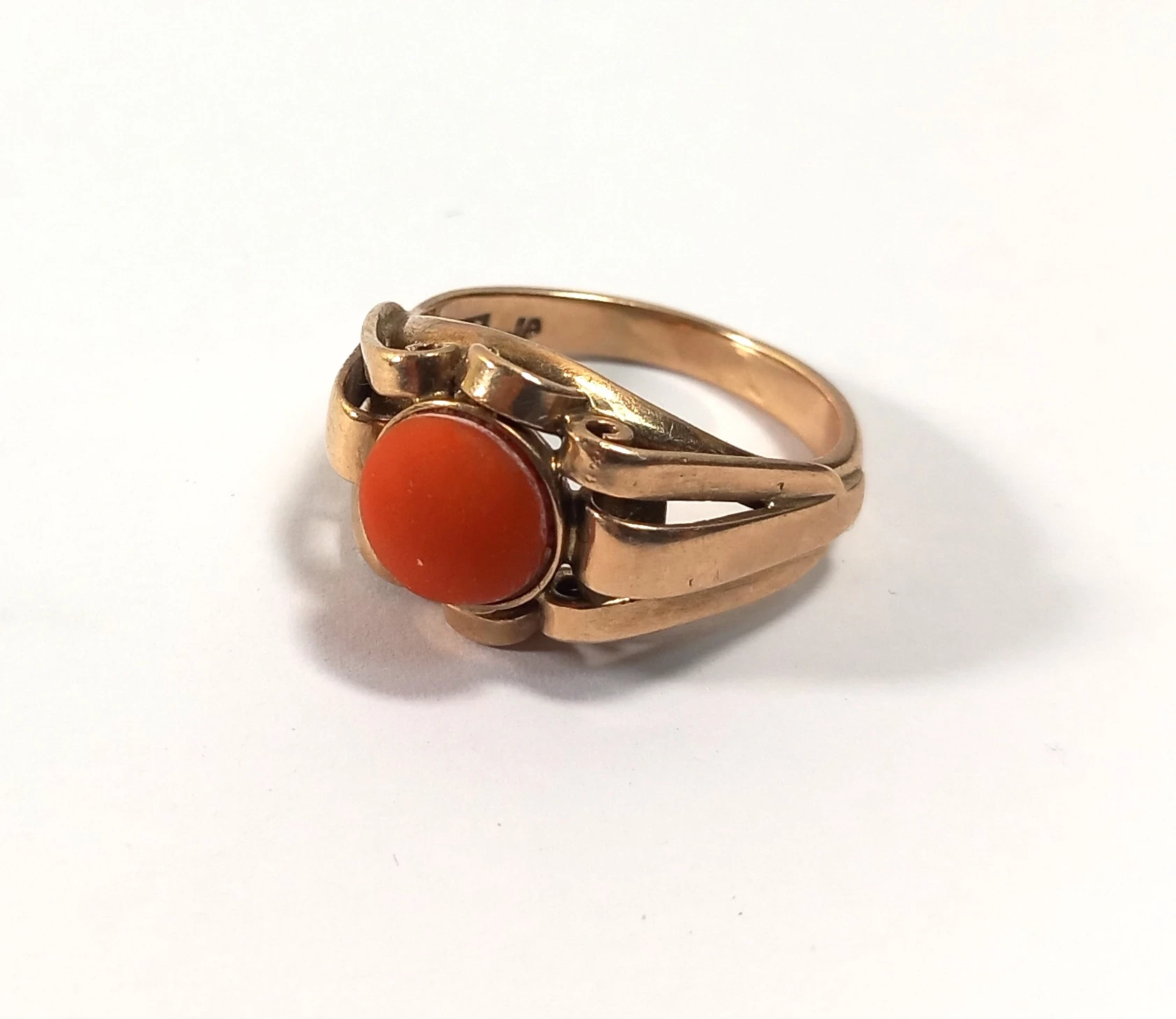 zloty-pierscionek-z-koralem-pr333-r10-stan-11323-253806