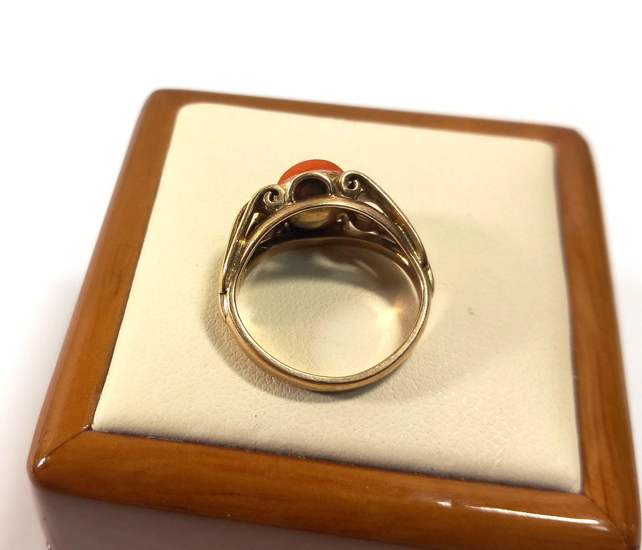 zloty-pierscionek-z-koralem-pr333-r10-polska-319-szczytno