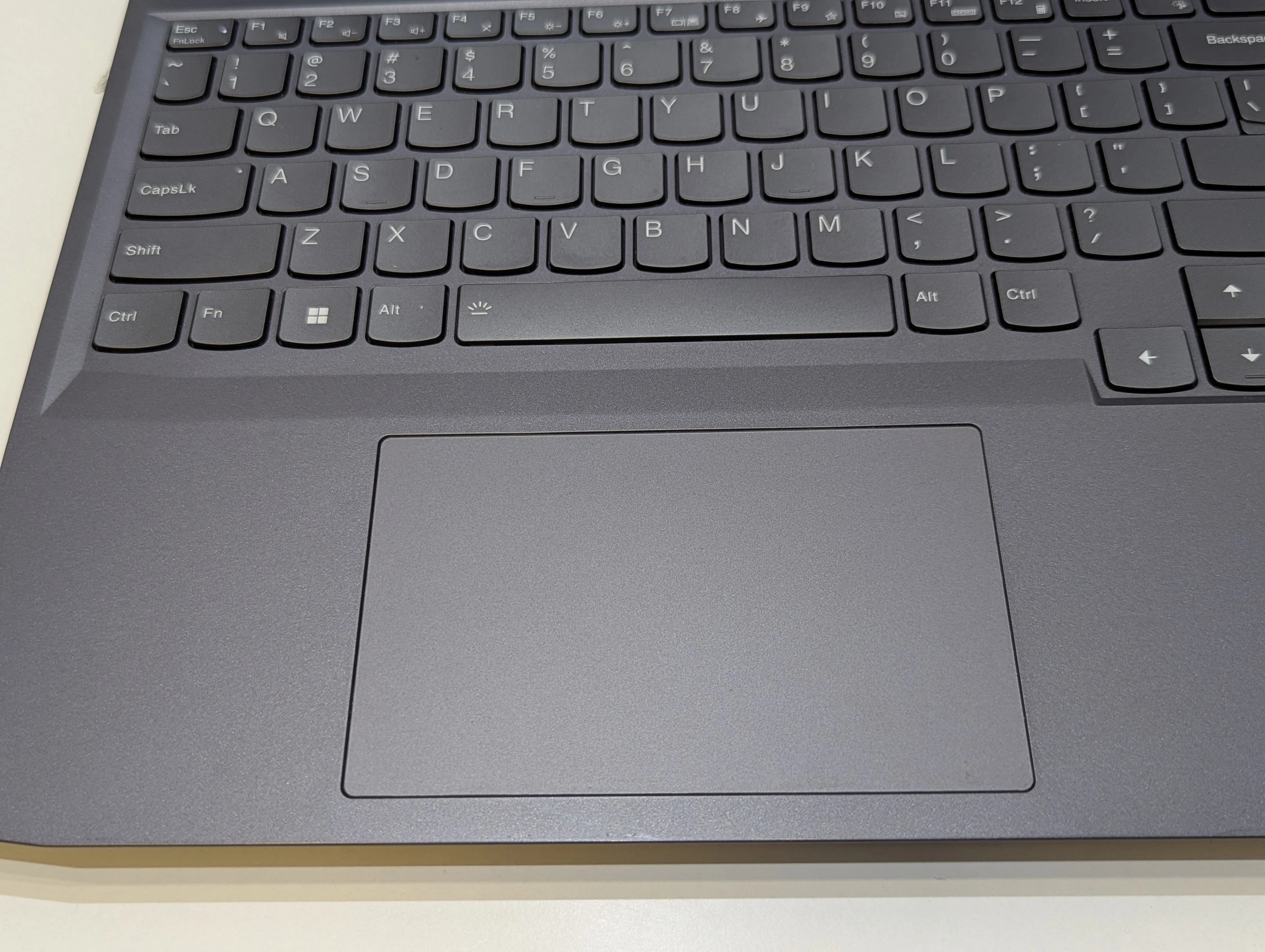 laptop-lenovo-loq-15irh8-i5-13420h-16gb-512gb-ssd-rtx3050-gwarancja-przekatna-ekranu-156