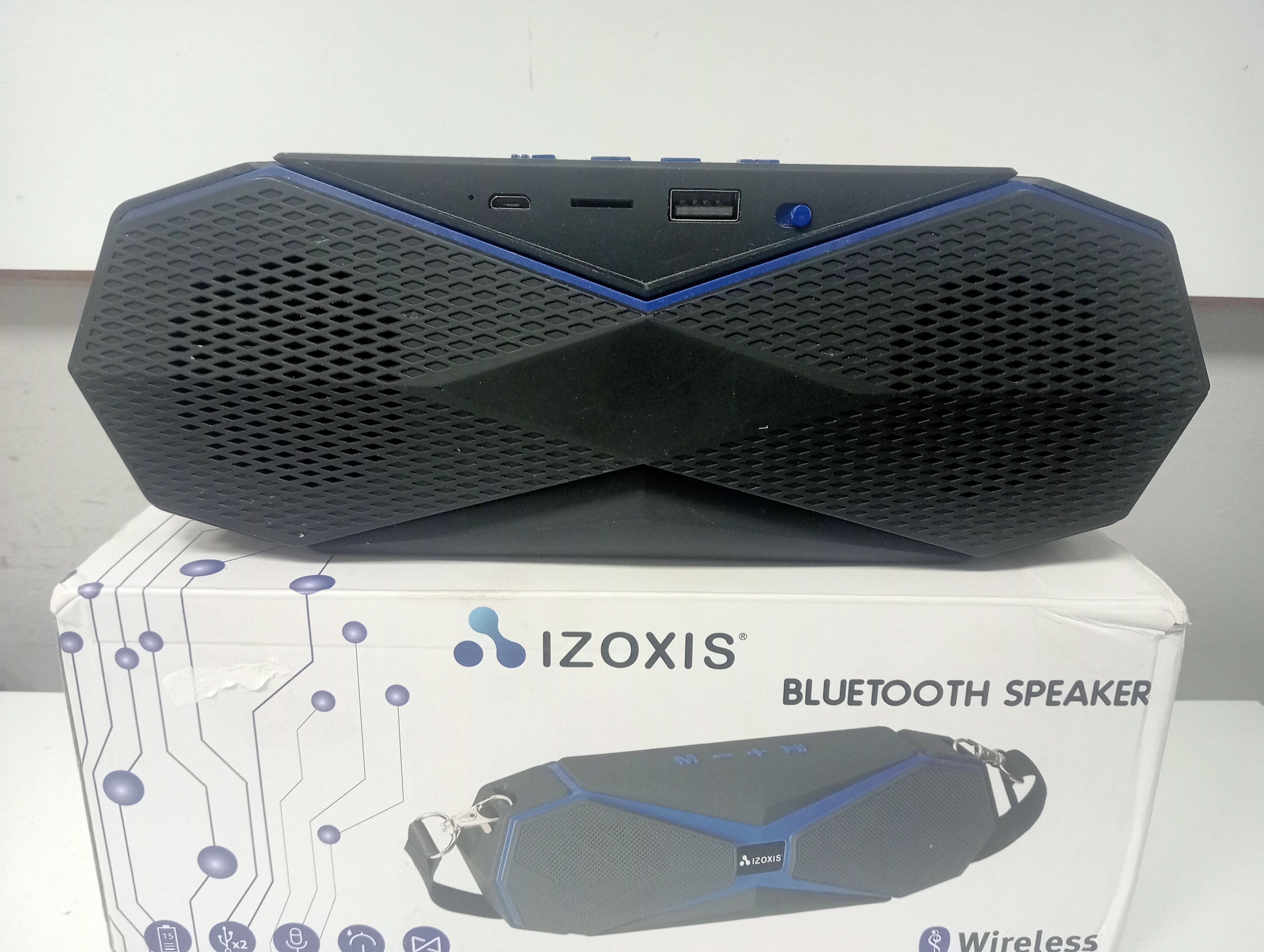 glosnik-izoxis-pudelko-stan-11323-2