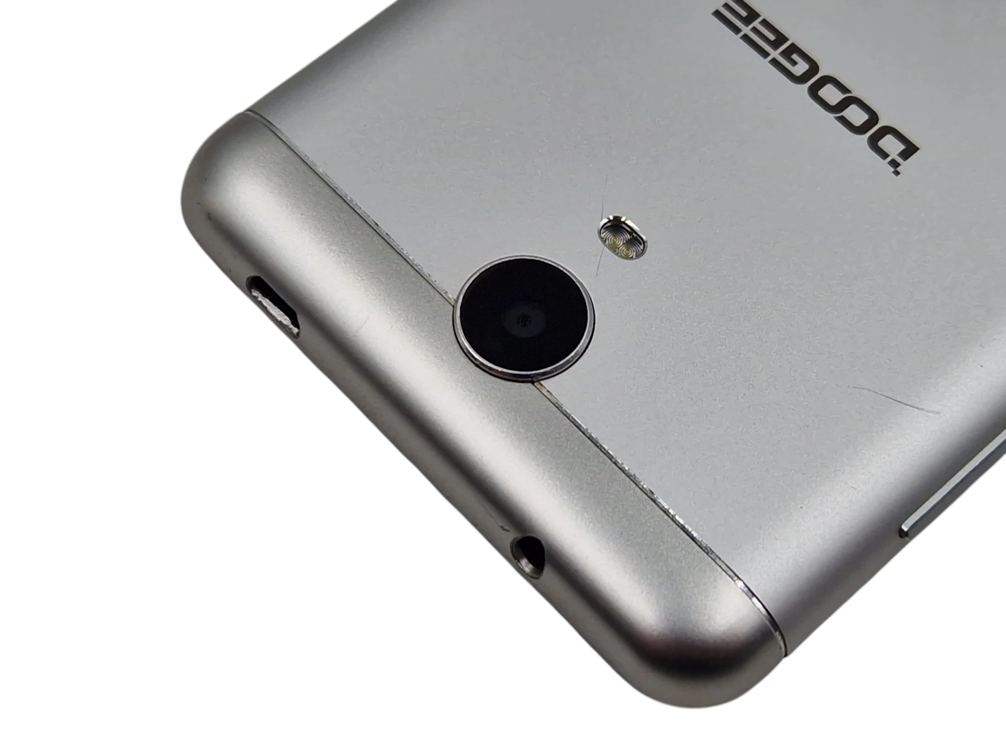 telefon-doogee-x7pro-4g-lte-2-gb-16-gb-60-ips-3700-mah-pekniety-przekatna-ekranu-600